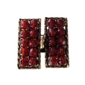 VOUGE Jury Red Stone Jewelry Clasp Vintage Circa: 1960's MARKED